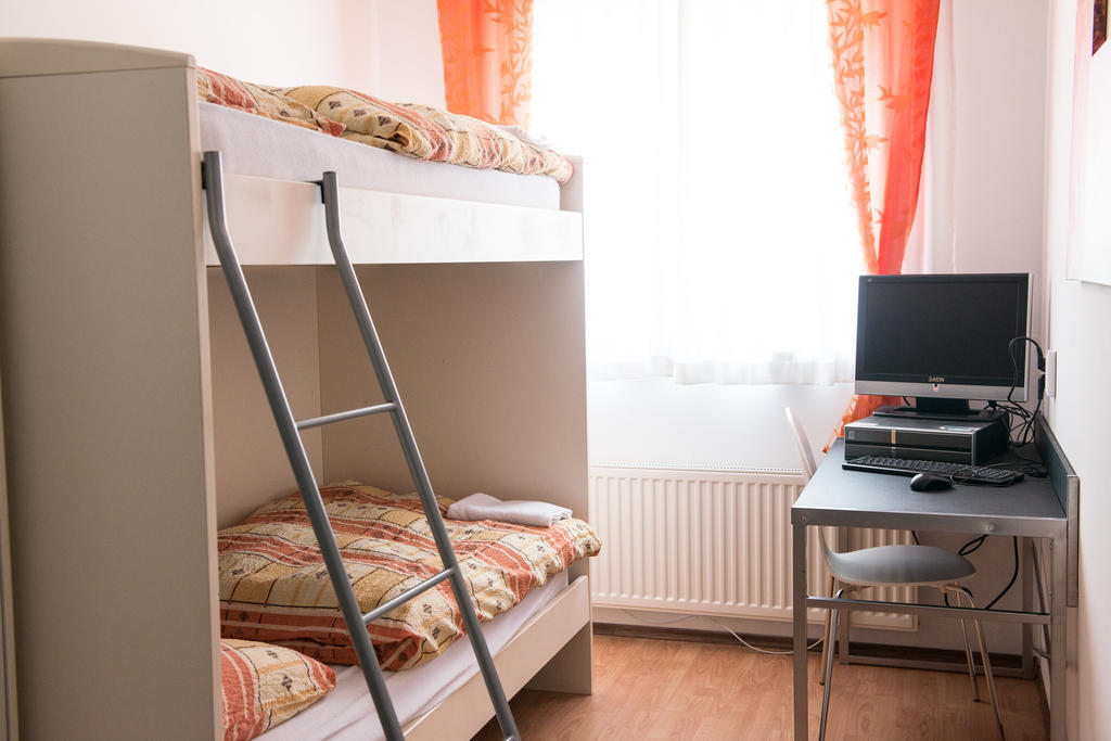 Hostel M Maribor Room photo